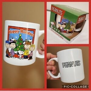 NWT Peanuts "HAPPY Holidays" Oversized Coffee Mug
